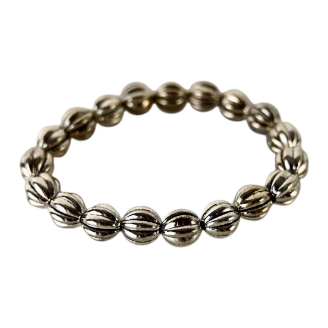 Elastisches Armband mit silbernen Perlen - CrystalScents