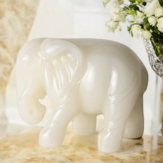 Elefant aus weißer Jade - CrystalScents