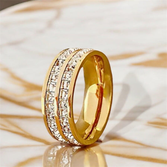 Eleganter Ring mit doppelter Strassreihe Gold - CrystalScents