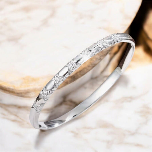 Elegantes Armband mit Kreuzmuster; Silber - CrystalScents