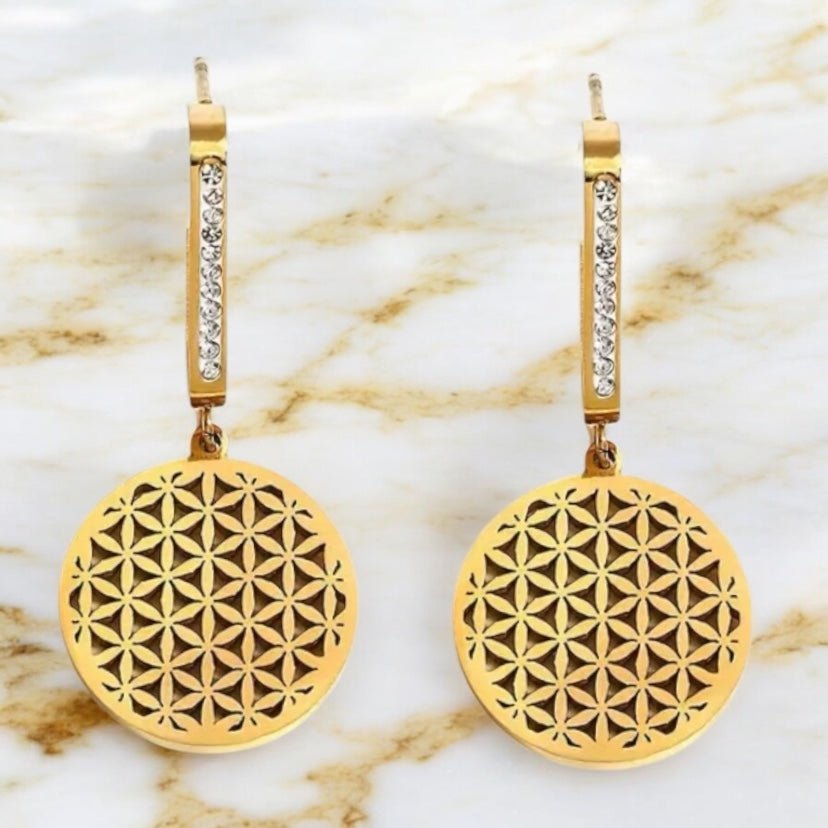 Funkelnde goldene Ohrringe „Blume des Lebens“ - CrystalScents