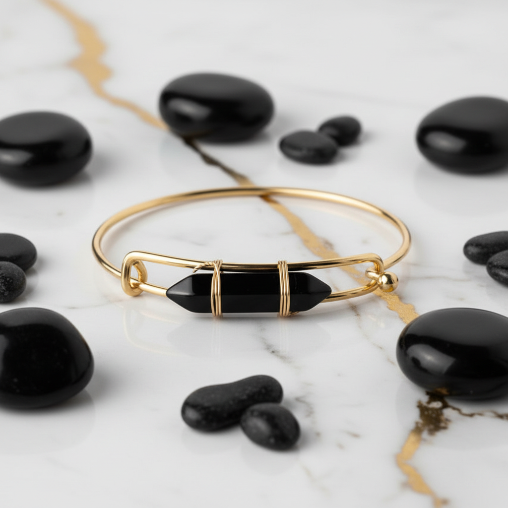 Gold-Armreif mit Obsidian-Steinen 4