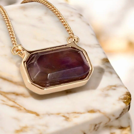 Goldene Halskette mit Edelstein Amethyst - CrystalScents