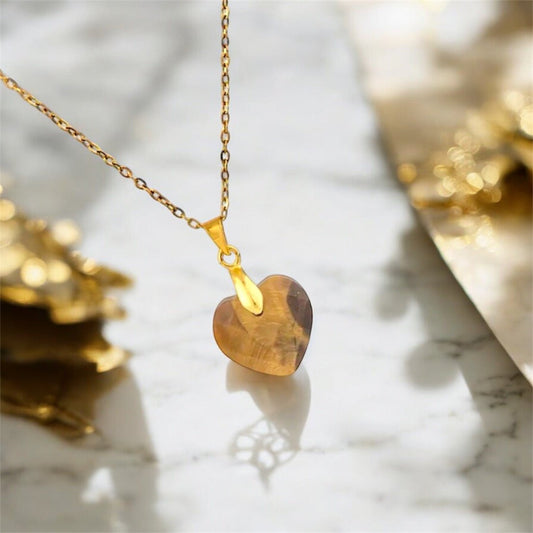 Goldene Halskette mit Edelsteinherz - Anhänger; Tigerauge - CrystalScents