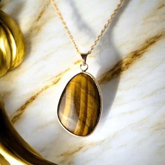 Goldene Kette mit Tigerauge - Anhänger - CrystalScents