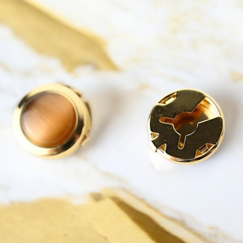Goldene Manschettenknöpfe mit braunem Katzenauge - CrystalScents