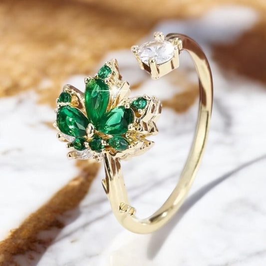 Goldener offener Ring mit Ahornblatt; Grün - CrystalScents