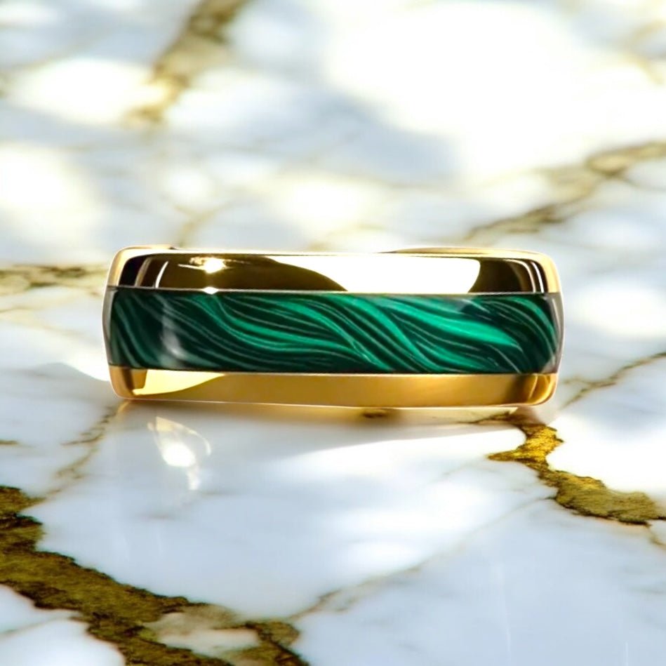 Goldener Ring im Malachit - Grün - Stil - CrystalScents