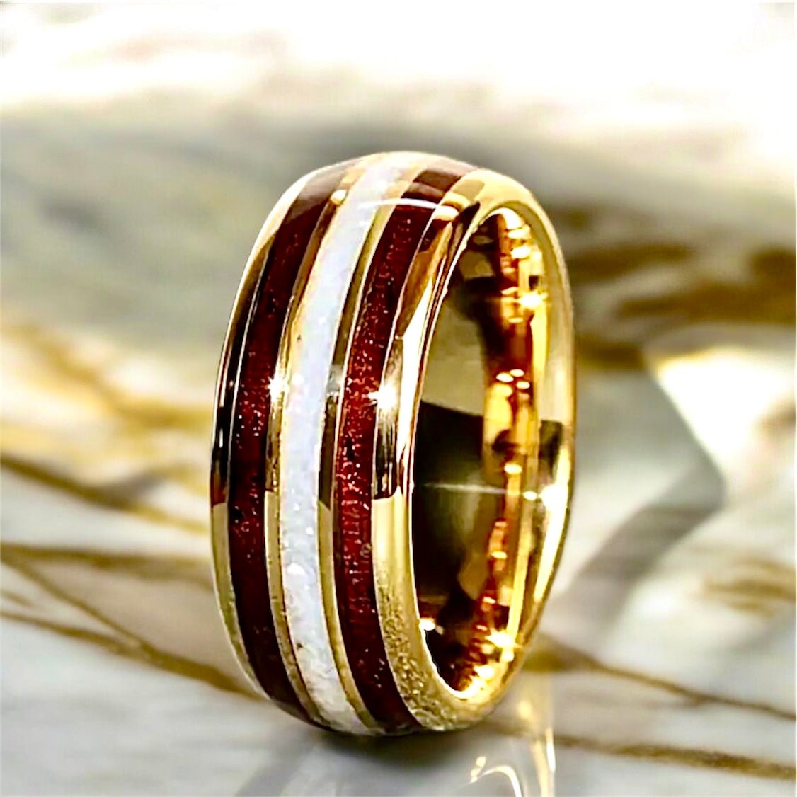 Goldener Ring mit Holzmaserung - CrystalScents