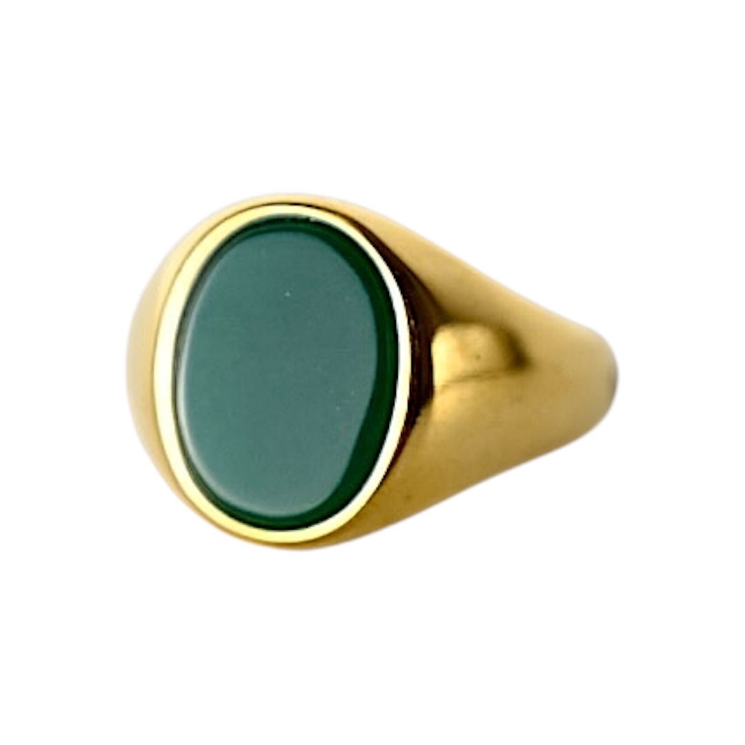 Goldener Ring mit ovalem grünen Onyx - CrystalScents