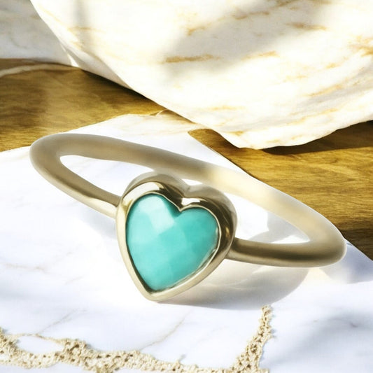 Goldener Ring mit türkisem Herz - CrystalScents