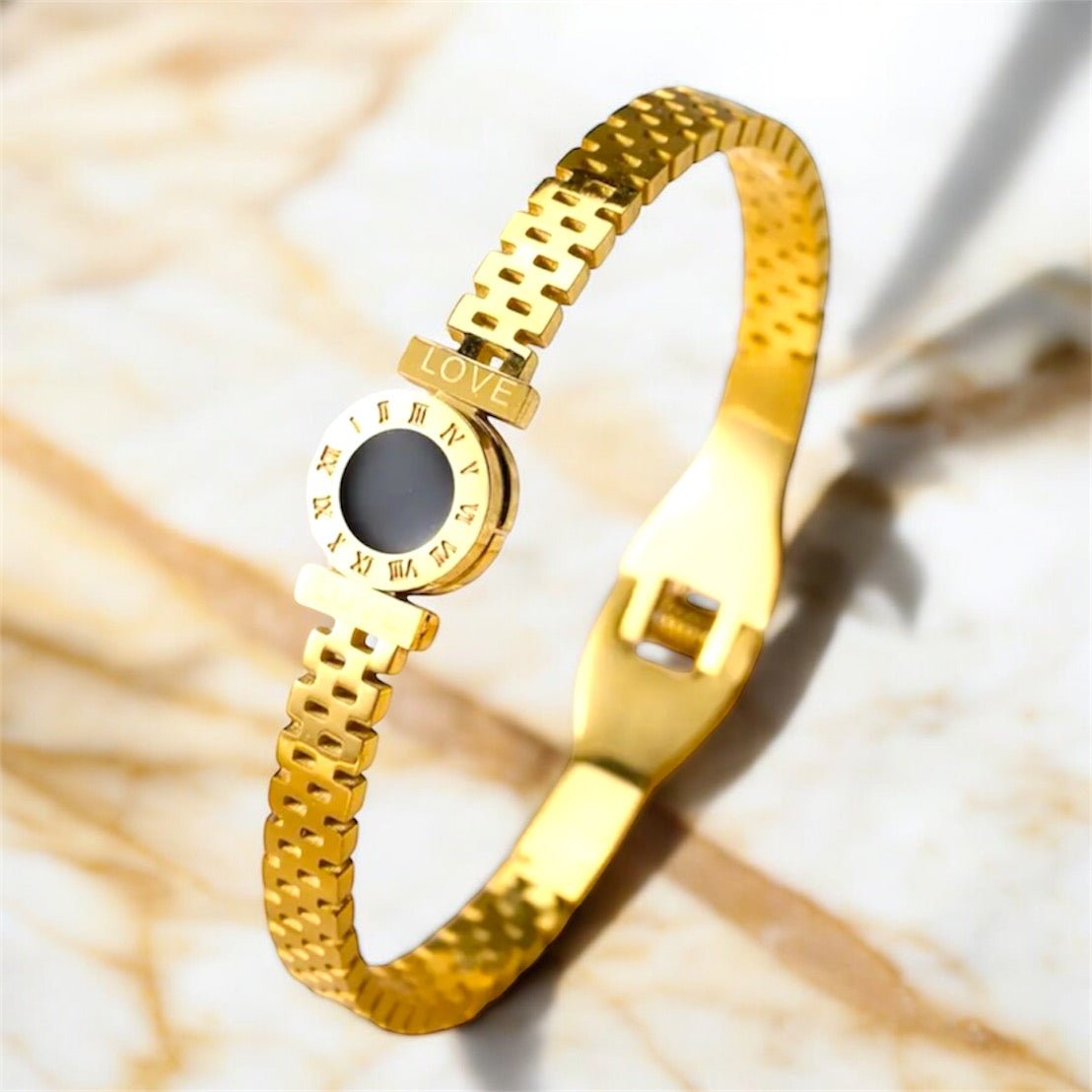 Goldenes Armband „LOVE“ - CrystalScents