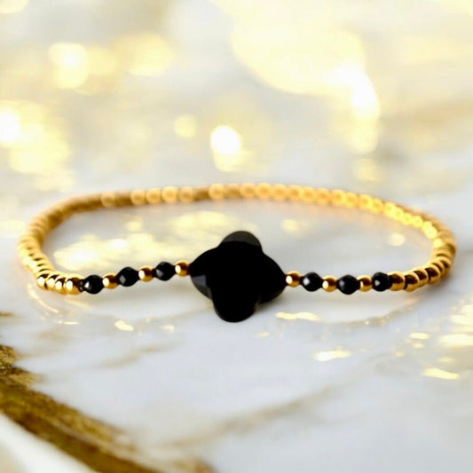Goldenes Armband mit schwarzer Achat Blüte - CrystalScents