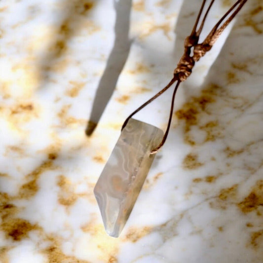 Halskette mit länglichem Achat - CrystalScents