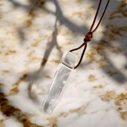 Halskette mit länglichem Bergkristall - CrystalScents