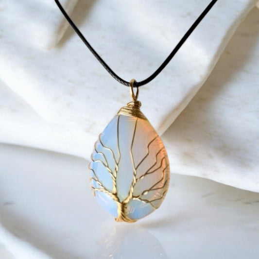 Halskette mit tropfenförmigem Opalit, Gold - CrystalScents