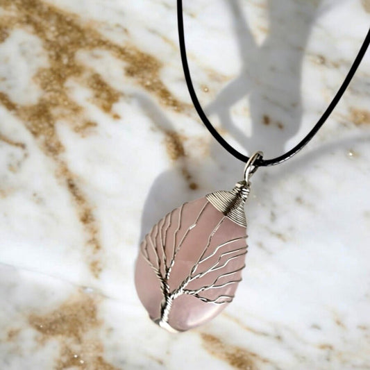 Halskette mit tropfenförmigem Rosenquarz, Silber - CrystalScents