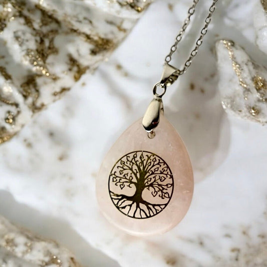 Halskette mit tropfenförmigen Rosenquarz „Baum des Lebens“ - CrystalScents