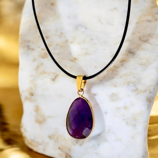 Kette mit facettiertem Amethyst - Anhänger - CrystalScents