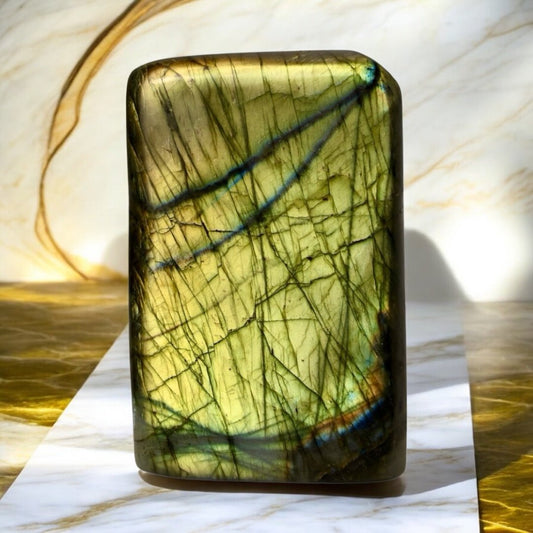 Labradorit Freiform - CrystalScents