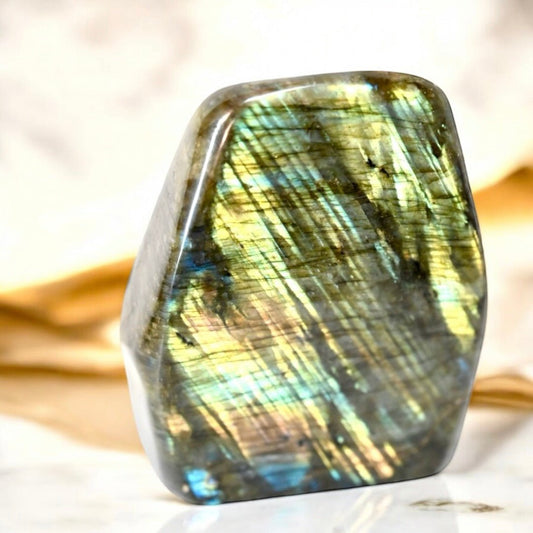 Labradorit Freiform - CrystalScents