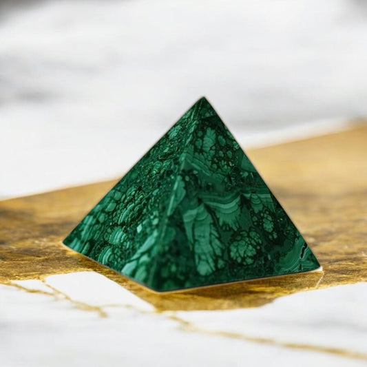 Malachit Pyramide - CrystalScents