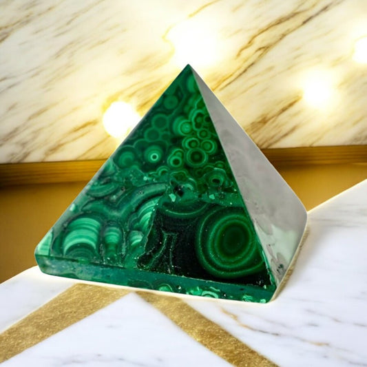 Malachit Pyramide - CrystalScents