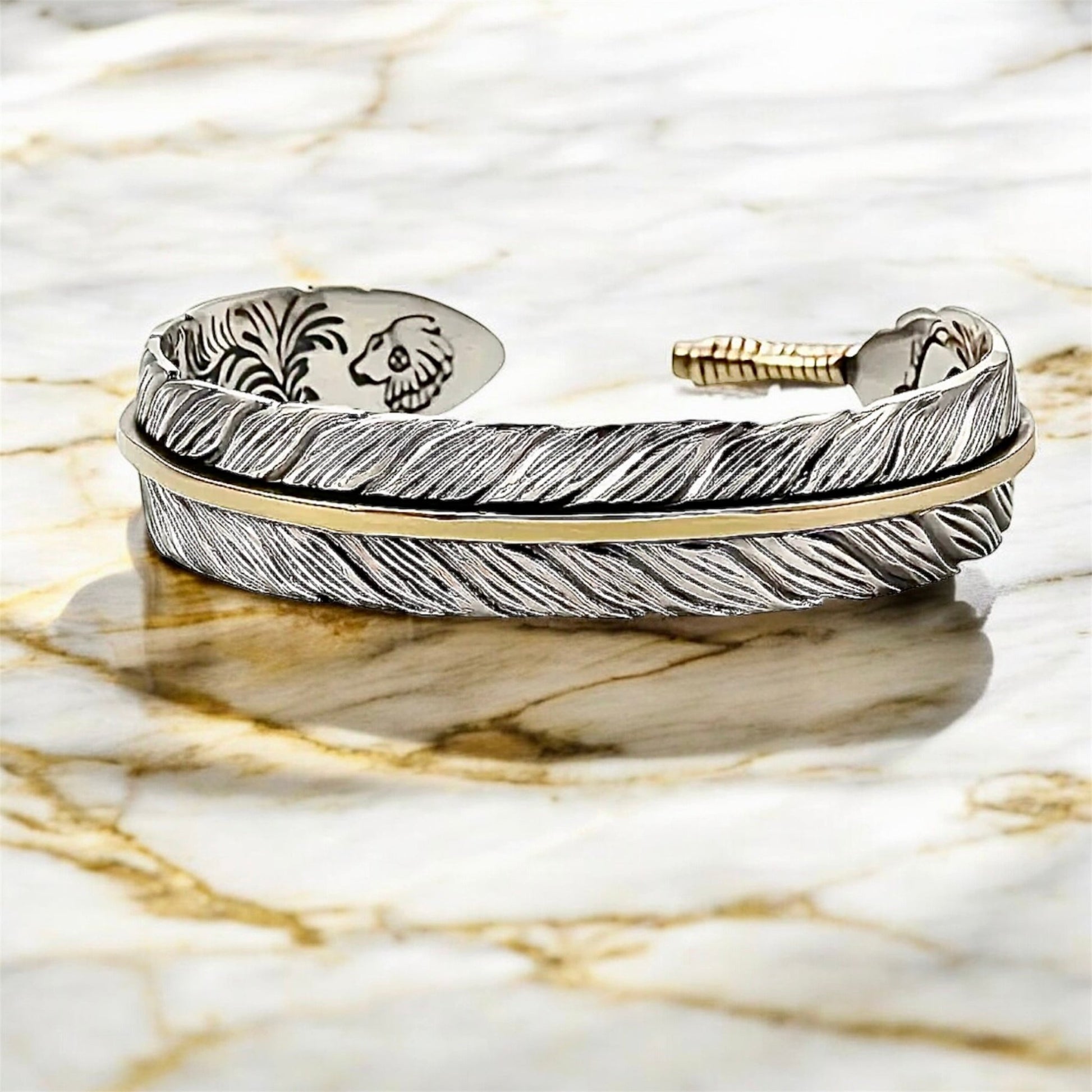 Offenes Armband „Feder“ - CrystalScents