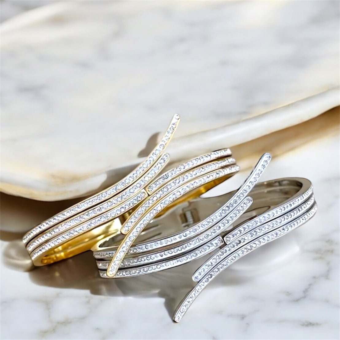 Offenes geschwungenes Armband Gold - CrystalScents
