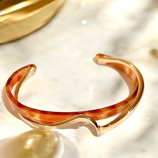 Offenes Wellenform - Armband mit Kunstperle in wunderschönen Farben Gold Orange - CrystalScents