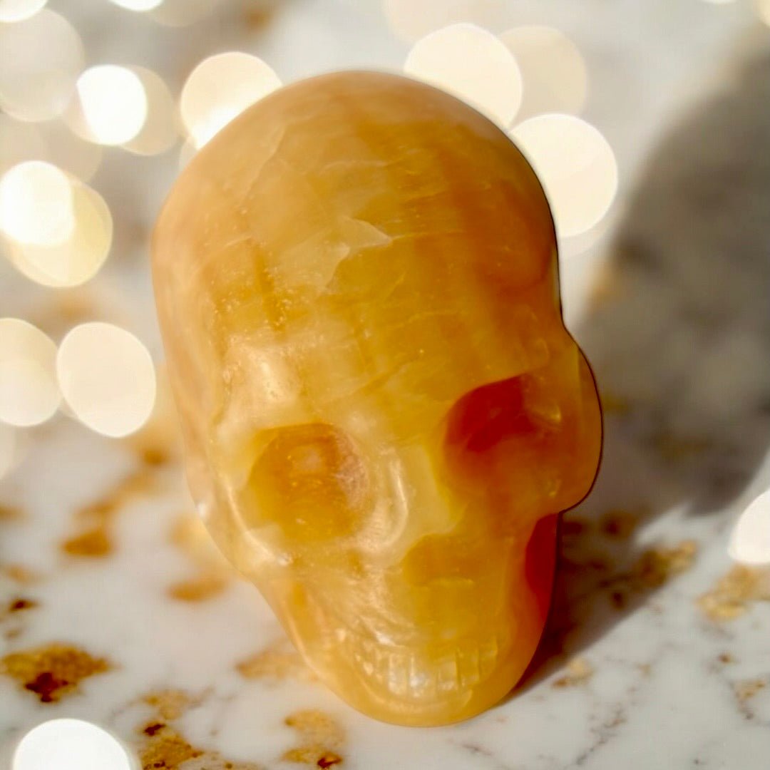 Oranger Calcit Totenkopf - CrystalScents