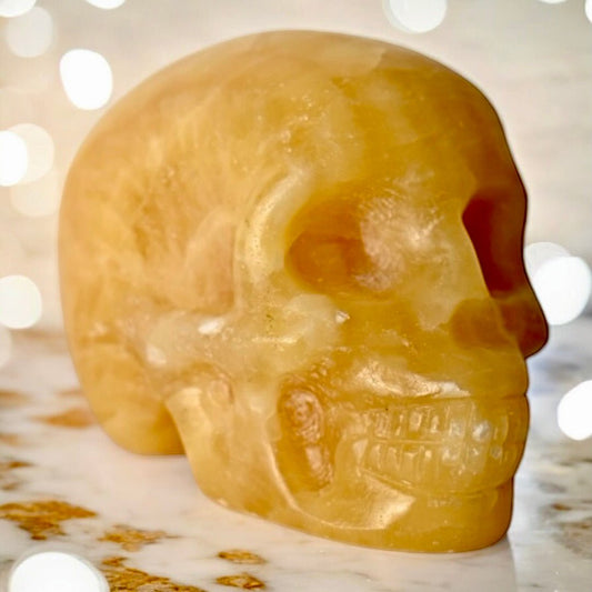 Oranger Calcit Totenkopf - CrystalScents