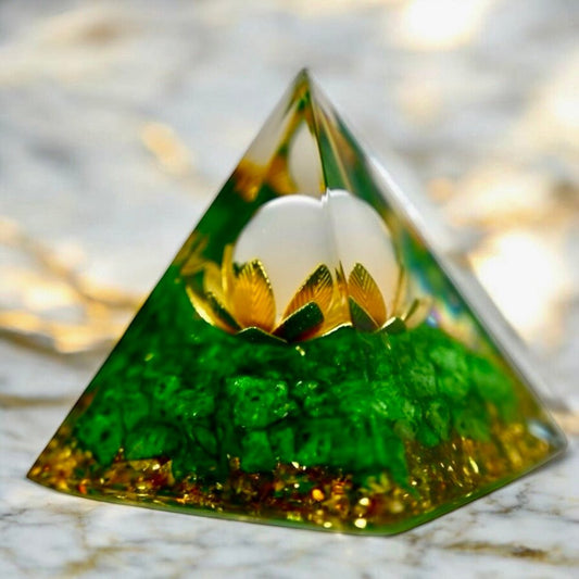 Orgonit Pyramide grüne Blume des Lebens - CrystalScents