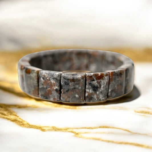 Quadratisches Flammenstein Armband - CrystalScents