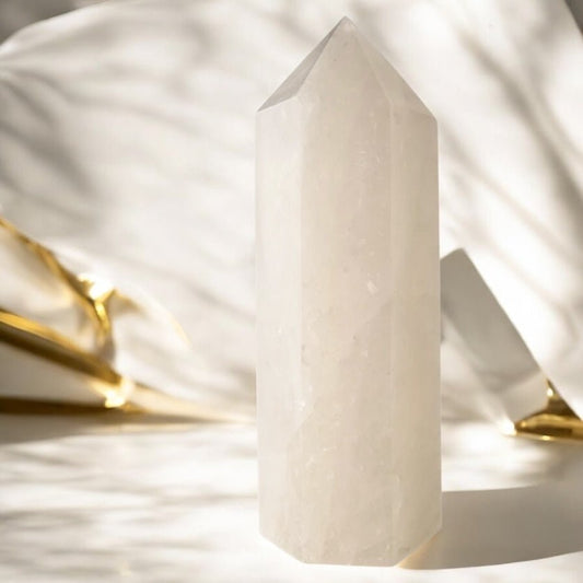 Riesiger Bergkristall Obelisk - CrystalScents