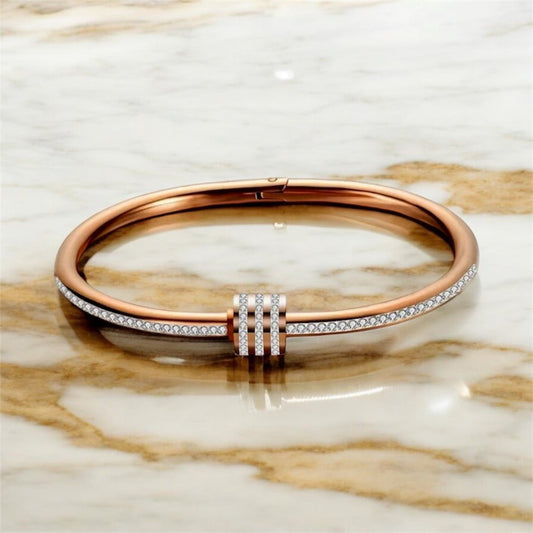 Roségoldener Armreif mit Strasssteinen - CrystalScents