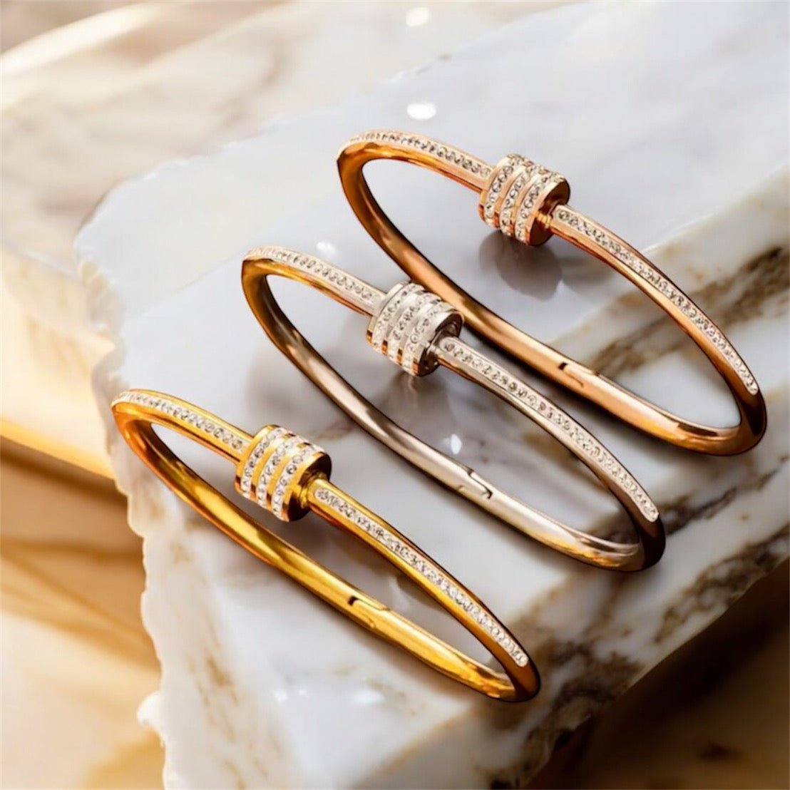 Roségoldener Armreif mit Strasssteinen - CrystalScents