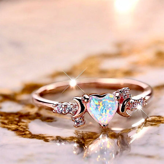 Roségoldener Ring mit herzförmigem Opal - CrystalScents