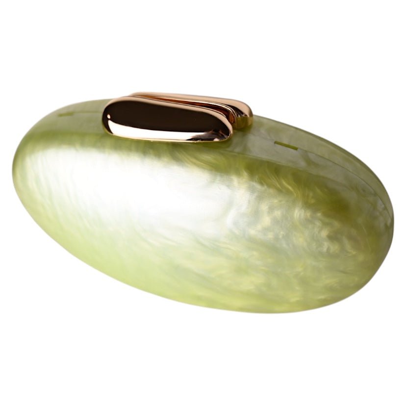 Schimmernde Perlmutt Clutch oval in Pistaziengrün - CrystalScents