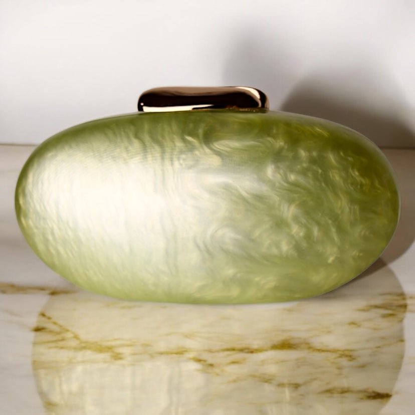 Schimmernde Perlmutt Clutch oval in Pistaziengrün - CrystalScents