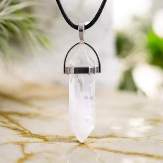 Schwarze Halskette mit Bergkristall Doppelender - CrystalScents
