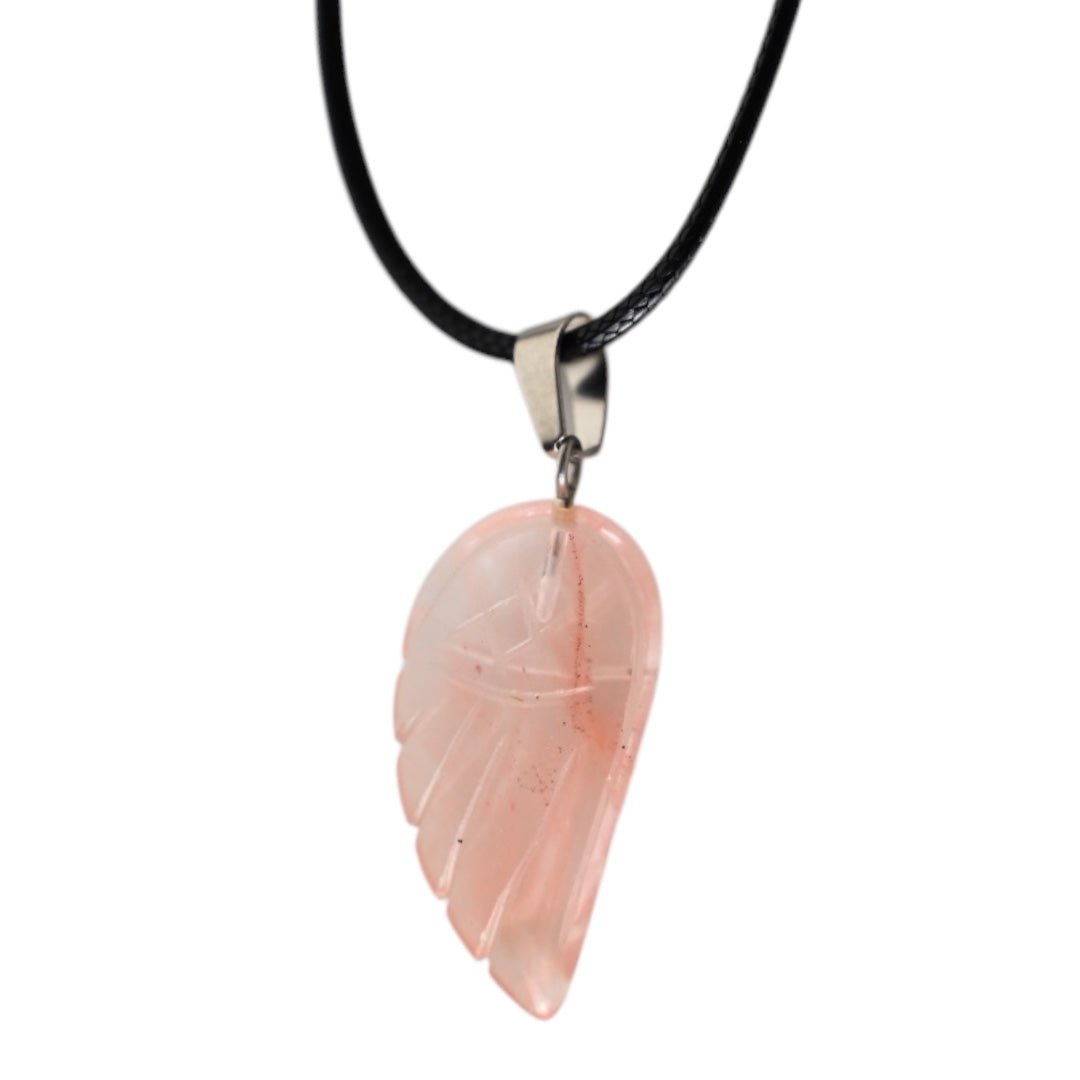Schwarze Halskette mit Feuerquarz Flügel - CrystalScents