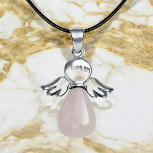 Schwarze Halskette mit Rosenquarz Engel - CrystalScents