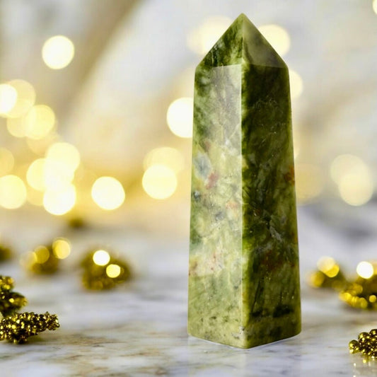 Serpentin Jade Obelisk - CrystalScents