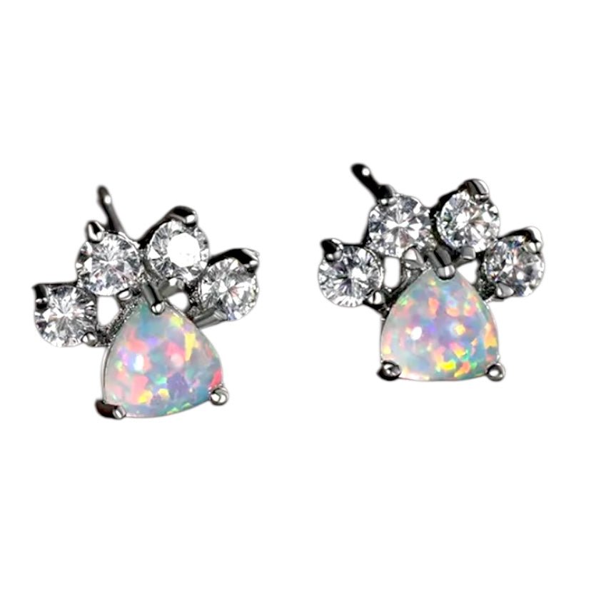 Silberne funkelnde Ohrstecker mit Opal „Pfote“ - CrystalScents