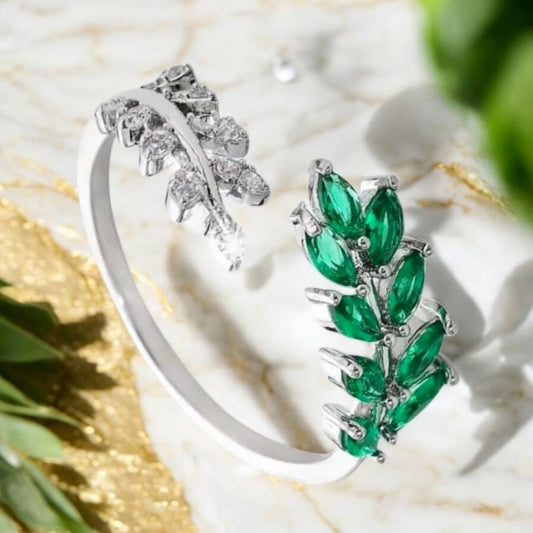 Silberner offener Ring mit Blättern; Grün - CrystalScents