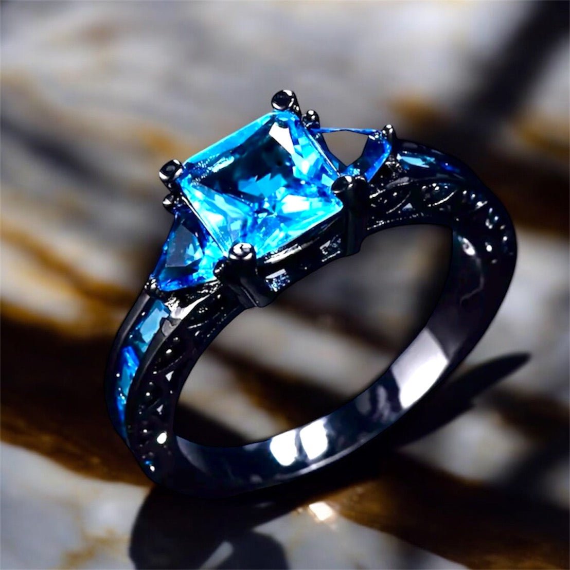 Silberner Ring mit funkelnden quadratischen Zirkonia; Blau - CrystalScents