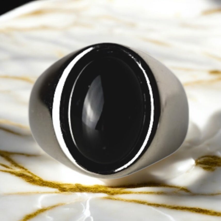 Silberner Ring mit ovalem großem Onyx - CrystalScents