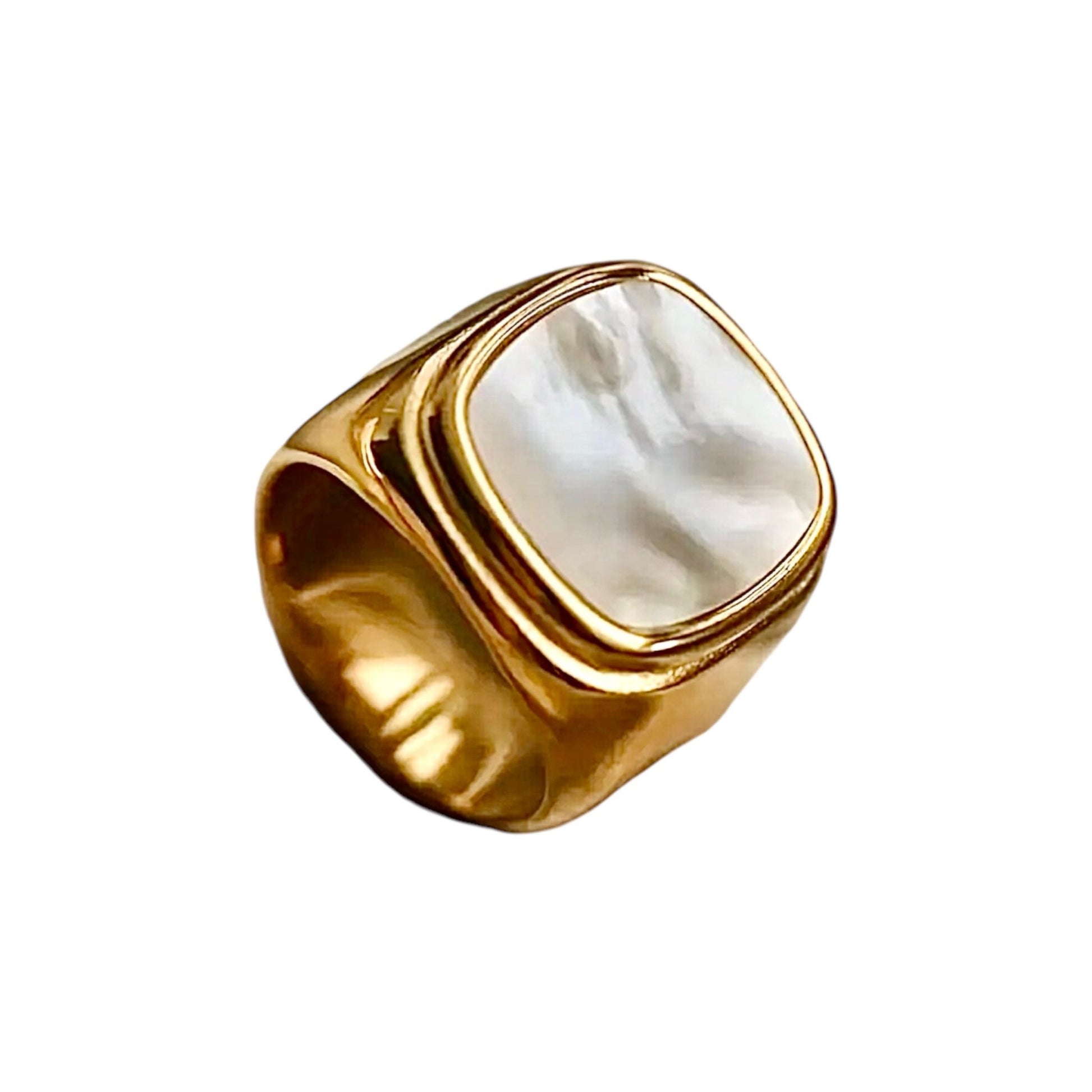 Stilvoller Siegelring mit eingelegter Muschel - CrystalScents