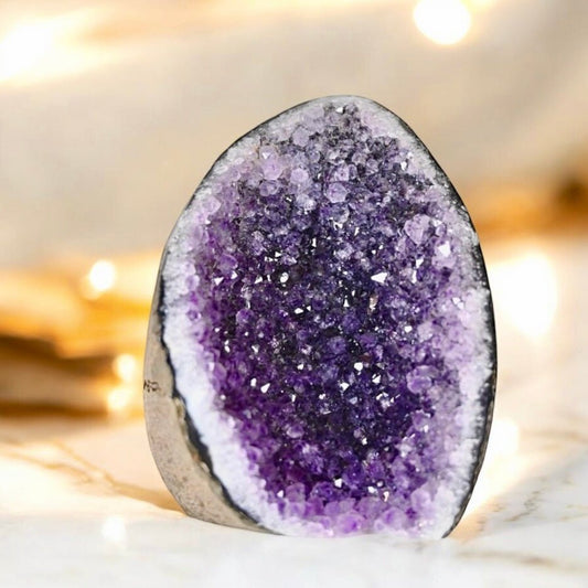 Amethystdruse Kristallhöhle – Tiefe Kristalldruse